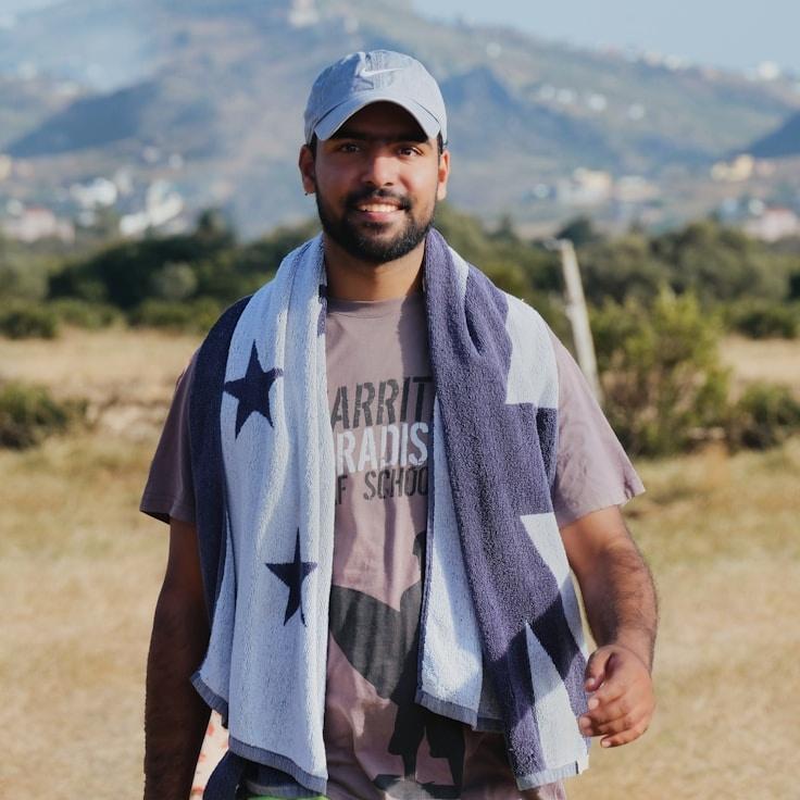 Jonah Wu, Client Relations Director, discussing corporate gifting strategy with business clients